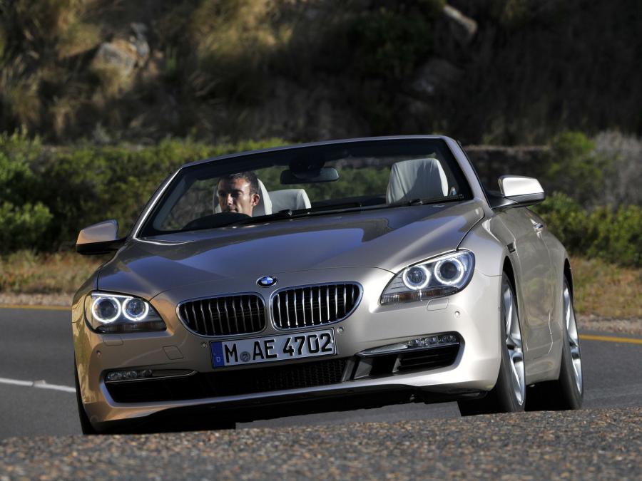  BMW 650i Convertible 2011 года  (ZA) (фото 1 из 16)
